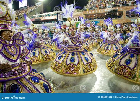  De Verandering van de Brazilianische Muziekscene door Viradouro's Carnaval Opvoering: Een Epos van Kunst en Sociale Commentary